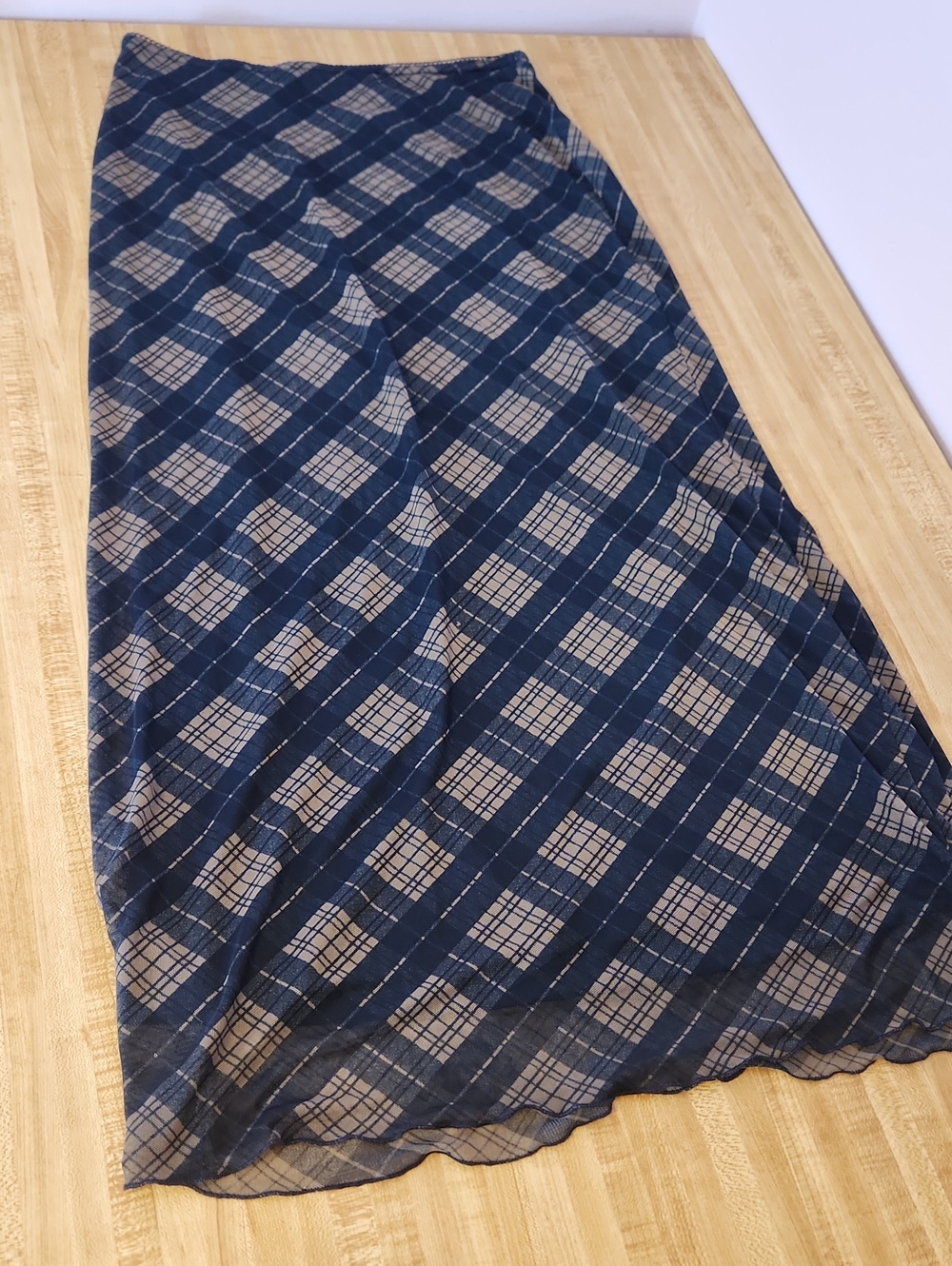 H&M Plaid Mesh Maxi Skirt, size S - Picture 2 of 10